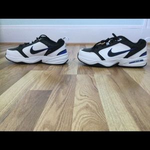 Nike Air Monarch 4